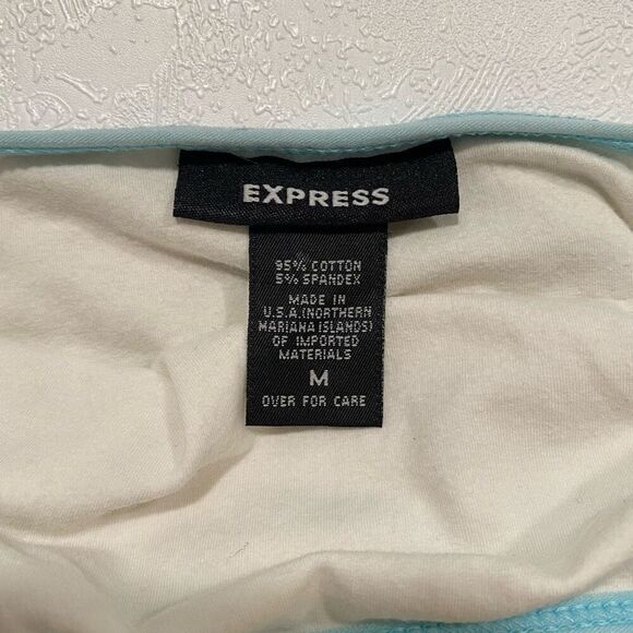 Express Blue Hawaiian Print Tank –size medium - Picture 6 of 6